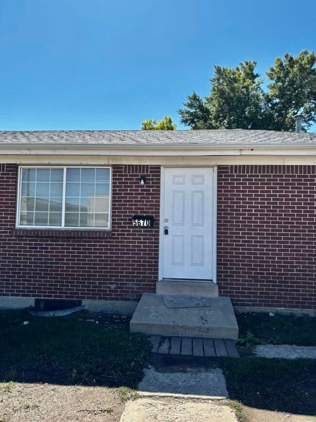 Foto del edificio - 5660/5670 W. 52nd Avenue