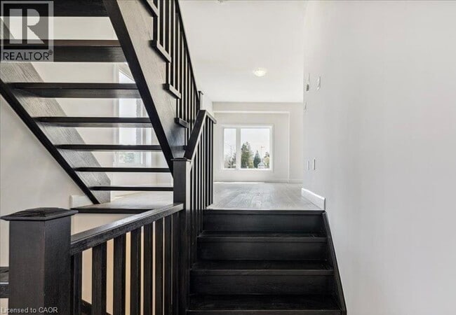 Building Photo - 3 Southam Ln