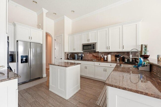 Foto del edificio - 851 Edgebrook Ln