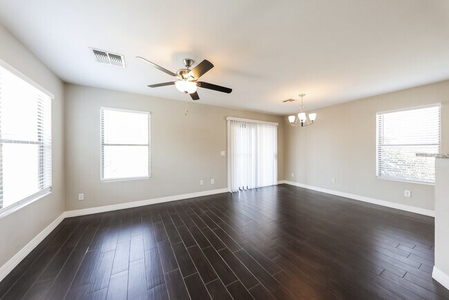Foto del edificio - 8264 W Purdue Ave