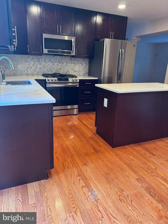 Foto del edificio - 6564 Meadowfield Ct