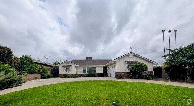 Building Photo - 1308 Claremont Pl