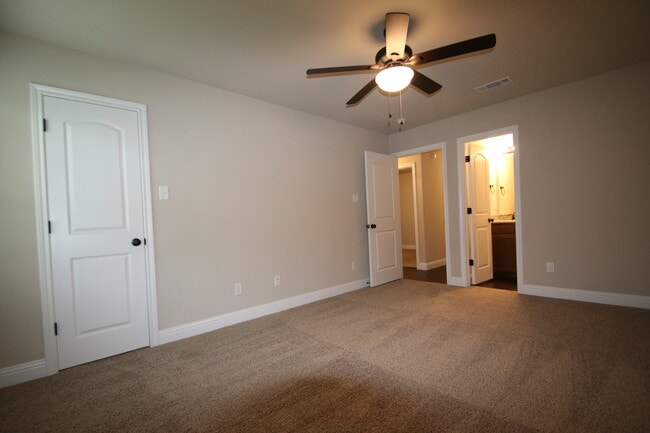 Foto del edificio - 8145-8147 Arbor