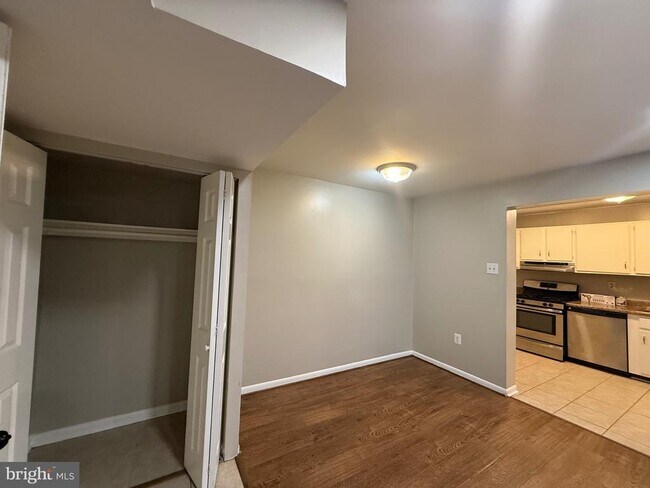 Foto del edificio - 9200 Bridle Path Ln