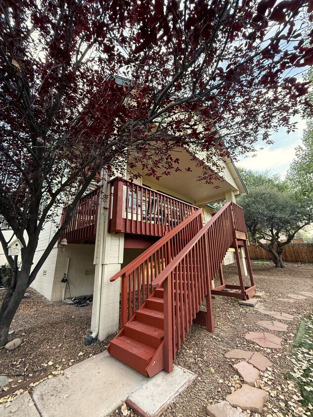 Foto principal - 242 W Rosser St
