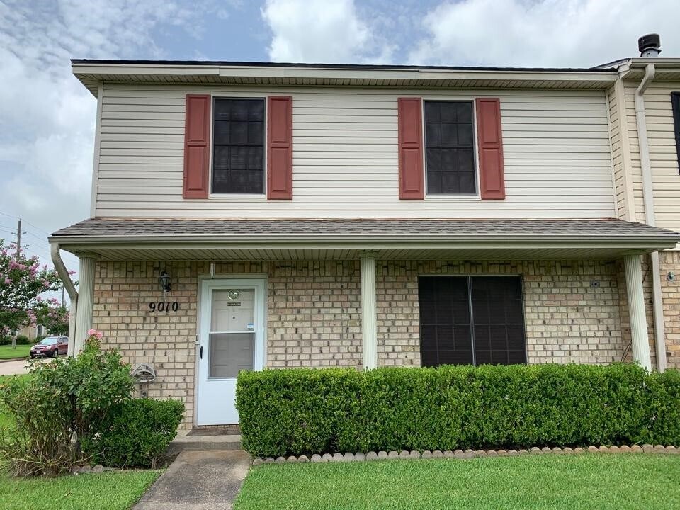 9010 Glen Meadow Ln, Beaumont, TX 77706 Townhome Rentals in Beaumont