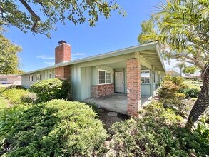 Building Photo - 203 E Elfin Green