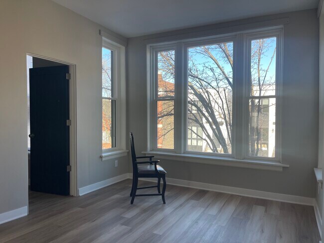 Foto del edificio - 2733 W Crystal St