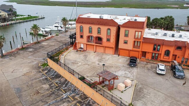 Building Photo - 411 Sailfish