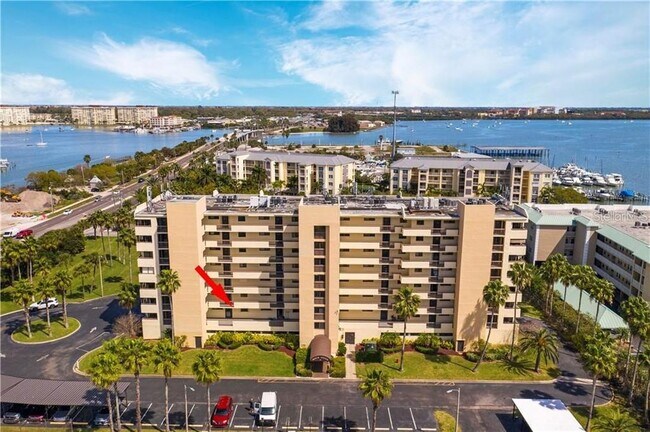 Foto del edificio - 401 150th Ave