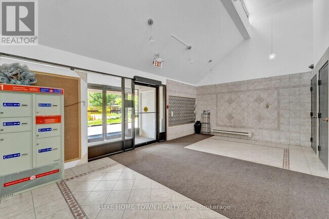 Photo du bâtiment - 665-665 Kennedy Rd