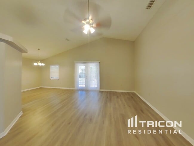 Building Photo - 2715 Wilder Park Dr