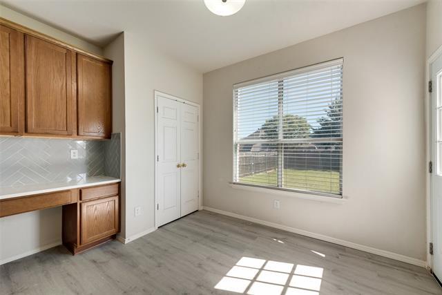 Building Photo - 1402 Mule Deer Dr