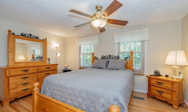 Building Photo - 8505 Golden Ridge Ct