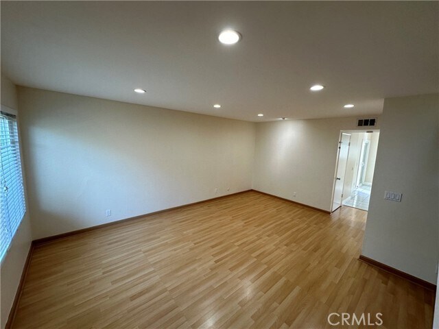 Building Photo - 55 Golden Glen St