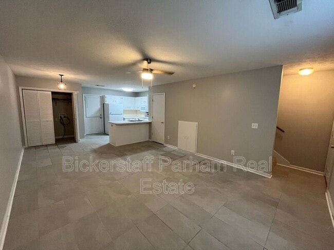 Foto del edificio - 5247 Crystal Ct