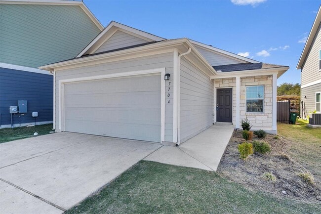 Building Photo - 7704 Poppy Petal Dr