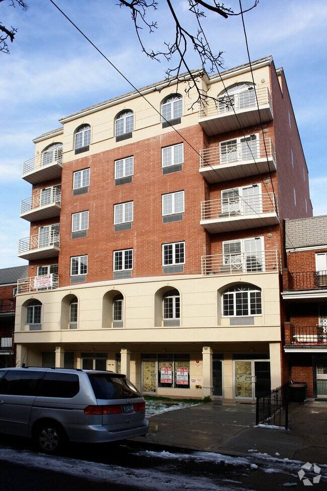 Building Photo - 14449 Barclay Ave