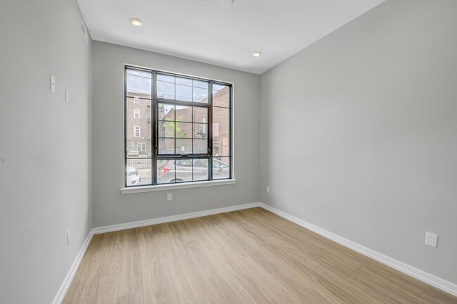 Building Photo - 1205 S 15th Street