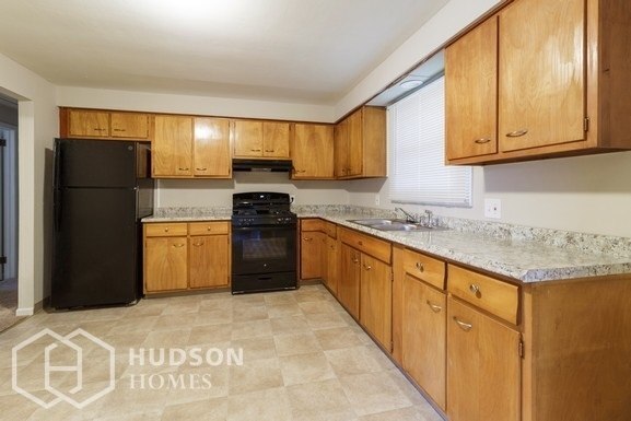 Foto del edificio - 336 N Edwards Ave