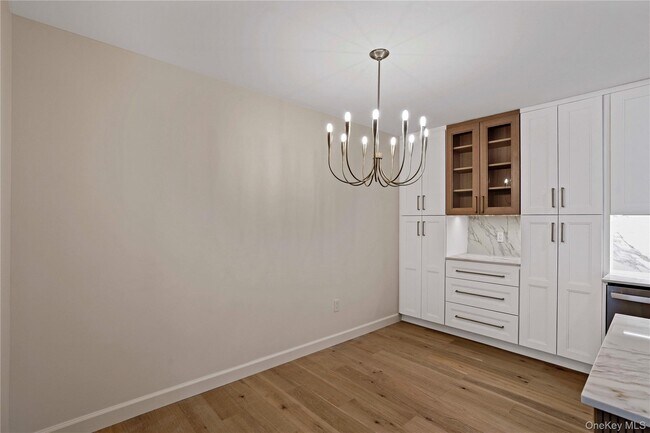 Building Photo - 400 High Point Dr