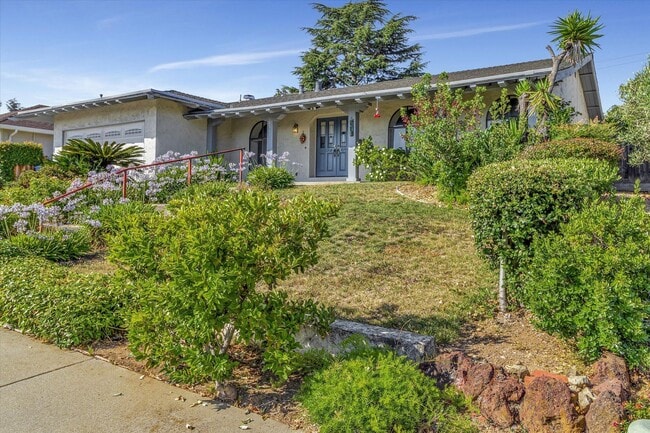 Foto del edificio - 4 br, 2.5 bath House - 10367 VISTA KNOLL B...