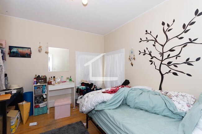 Foto del edificio - Single-Family House, In-Unit Washer and Dr...