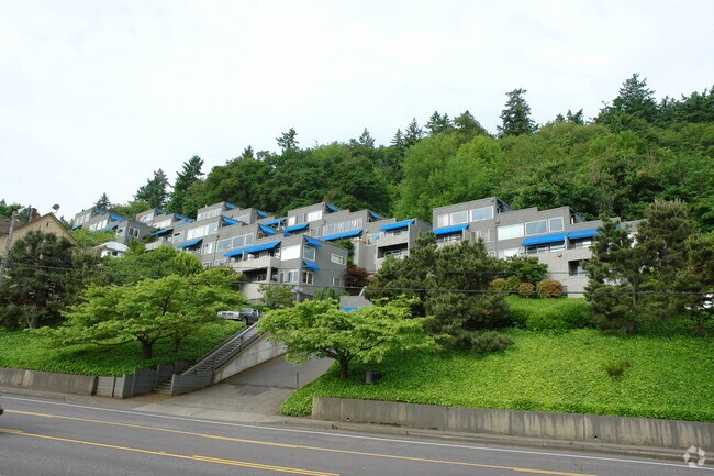 Building Photo - Abitare Apartments