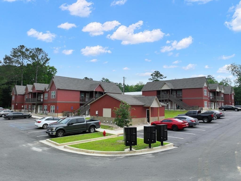 Platform Cairo Apartments in Cairo, GA