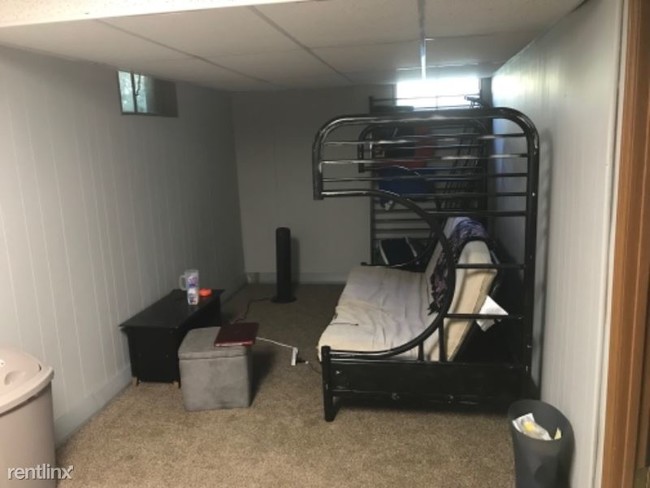 Building Photo - 3 br, 2 bath House - 210 lincoln