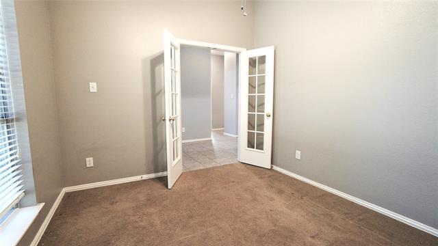 Building Photo - 2080 Danbury Dr