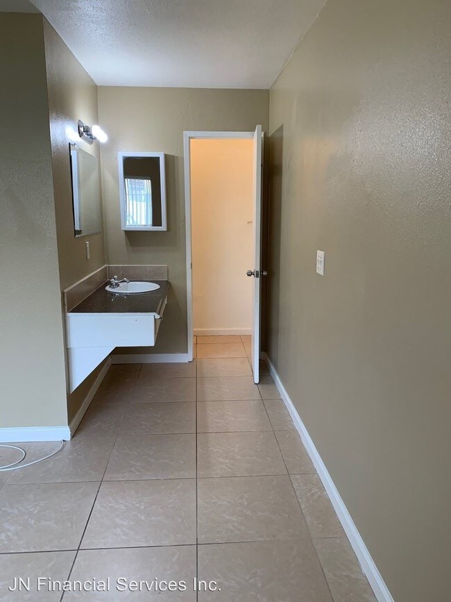 Building Photo - 2631 44th St