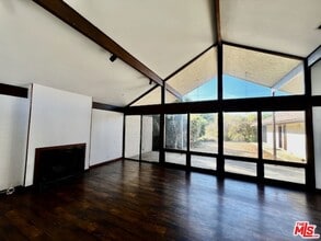 Building Photo - 1011 El Segundo Dr