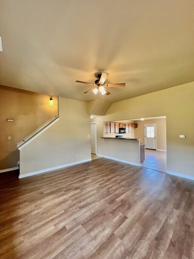Foto del edificio - 4 Bdrm 2.5 bath Home-  Munford