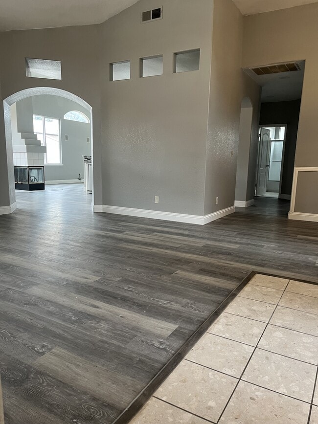 Building Photo - 2021 Nand Dr