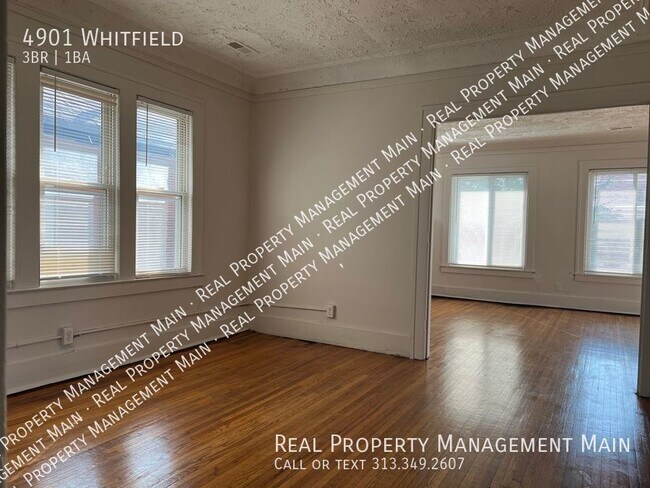 Foto del edificio - 4901 Whitfield St