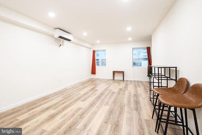 Foto del edificio - 687 N Broad St