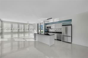 Foto del edificio - 3131 NE 188th St