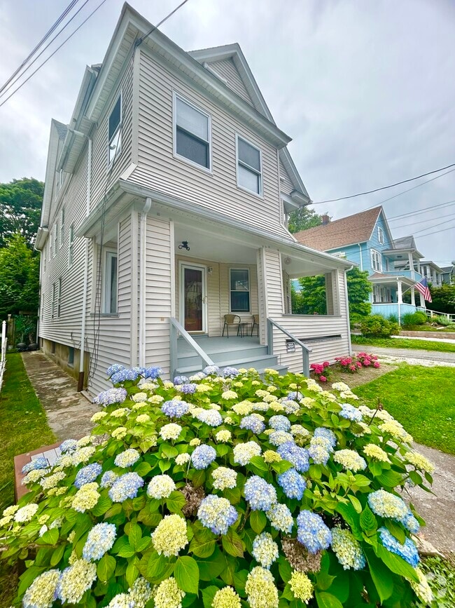 Building Photo - 59 Morehouse St