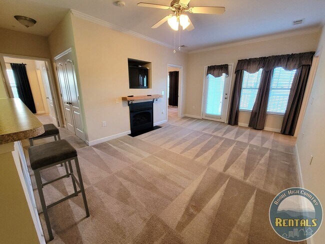 Foto del edificio - 3bd/3ba Pine Ridge Condo