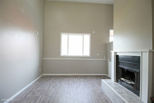 Building Photo - 1622 Tanglewood Rd