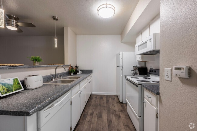 Interior - Kitchen - Fremont Villas