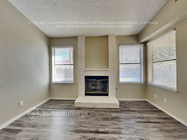 Building Photo - 4901 Evergreen Glen Dr