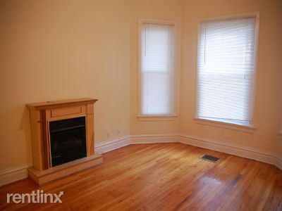 Building Photo - 1029 W Wolfram St