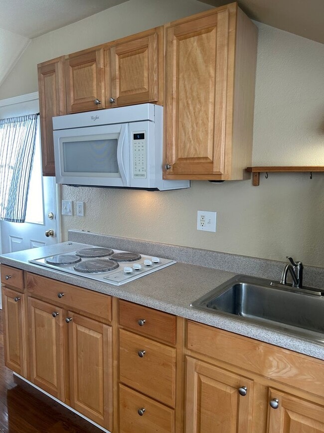 Building Photo - 5276 Trophy Dr