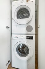 Building Photo - 633 Northcliffe Boulevard