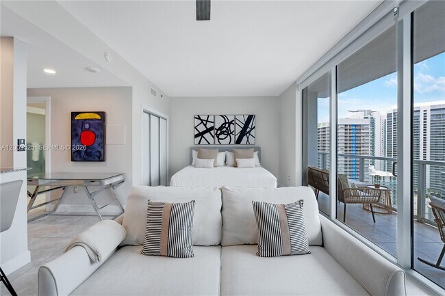 Foto del edificio - 1060 Brickell Ave