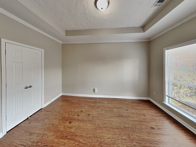 Building Photo - 9036 Gracie Ln