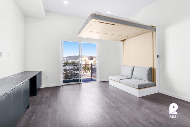 Building Photo - 1530 Cassil Pl
