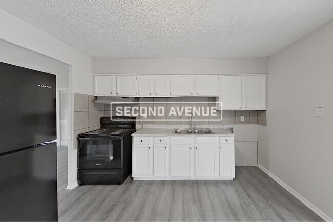 Building Photo - 3955 Arquette DR